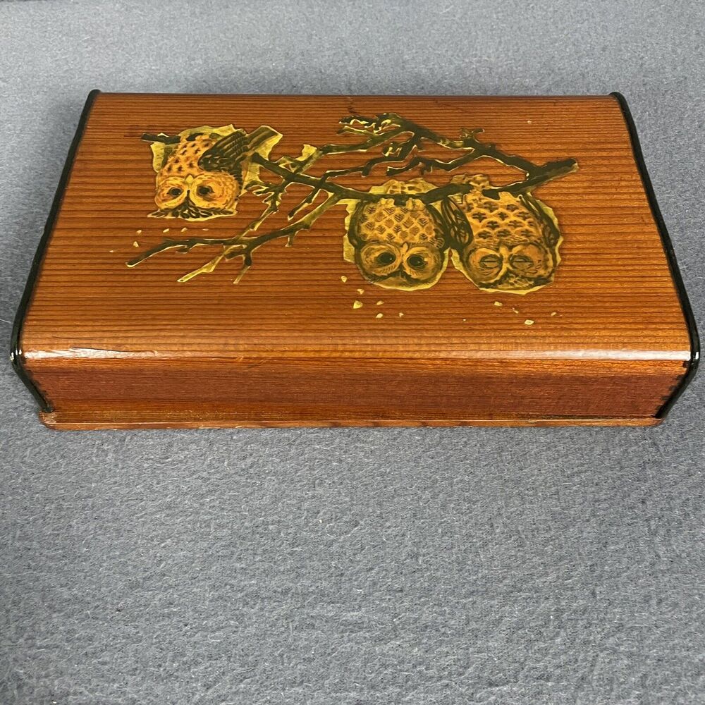 Vintage Wood Box Owl Illustrated Decoupage w/ Yellow White Interior - Picture 5 of 12
